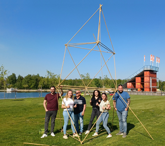 Bamboo building is een goede teambuildingsactiviteit.